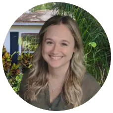 Courtney Anderson, LMHC, smiling in a circular profile image with lush greenery and a house in the background, representing her role as a therapist at Sunshine State Counseling Center.
